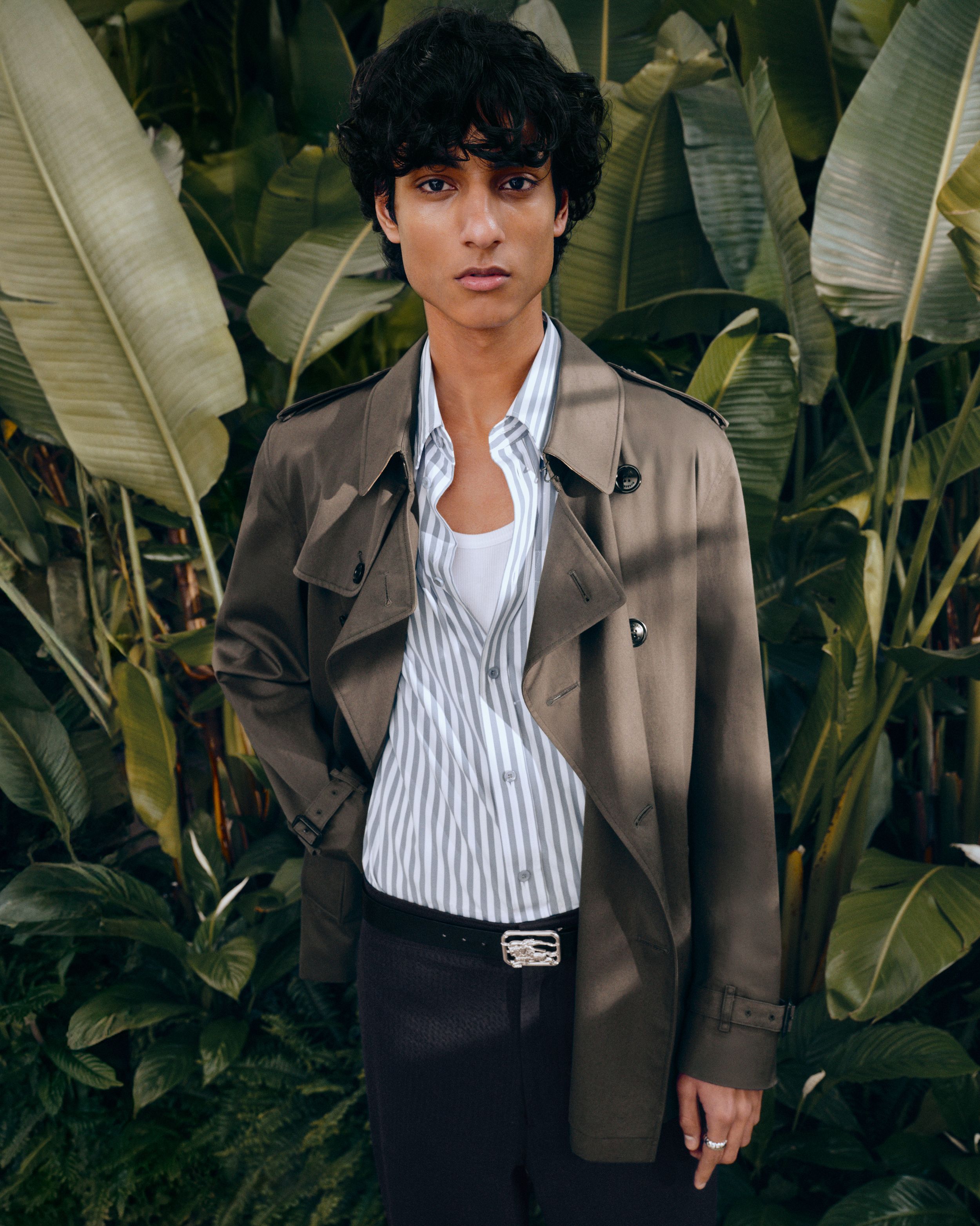 burberry 风衣 颜色_Burberry轻薄嘎巴甸风衣_经典Trench风衣选购指南