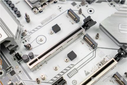 PCI-e插槽作用用途_pci网卡要驱动吗_PCI-e不同长度插槽应用