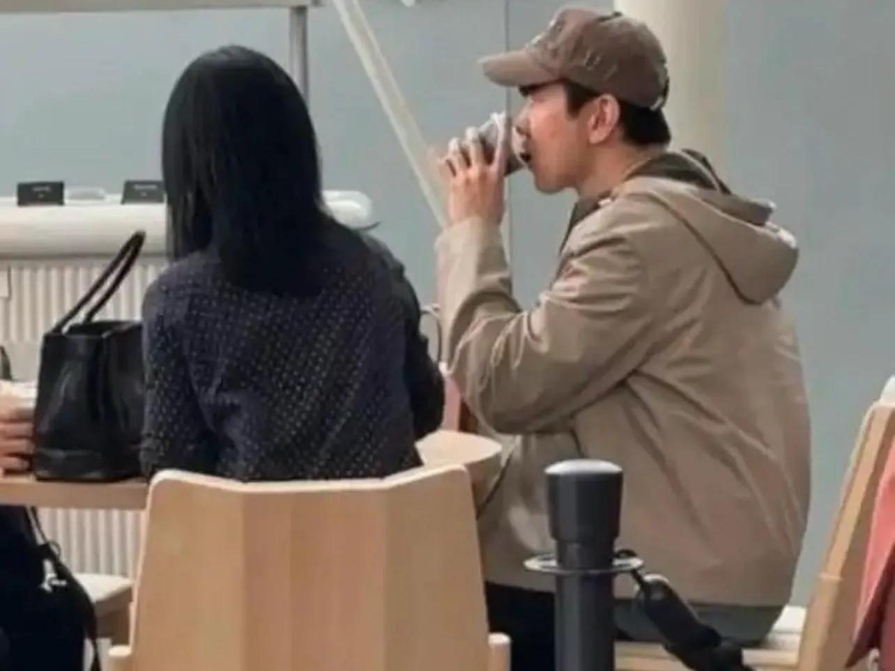 林俊杰女友七七被网暴_林俊杰女友接吻图片_林俊杰七七事件