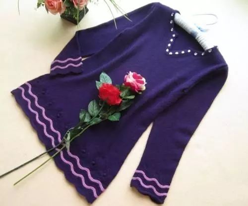 紫罗兰色毛衣编织教程_藉荷色搭配V领毛衣做法_编织人生手工毛衣视频双层v领