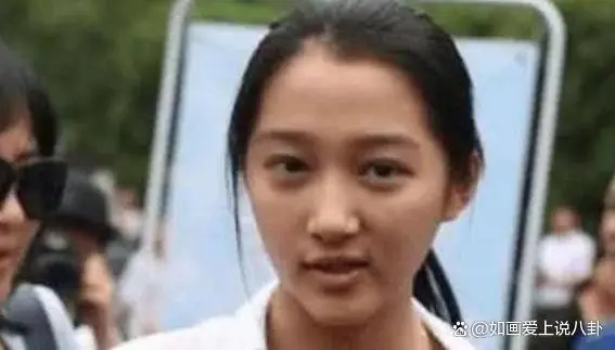 如何化妆成baby_关晓彤素颜真实面貌_女明星素颜照曝光