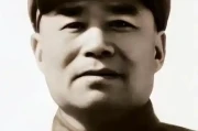 王近山简历：从开国中将到农场副场长，韩雪爷爷的传奇人生