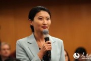 中学生创意设计超吸睛恐龙雨鞋，兼顾实用与时尚引关注