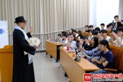广西财经学院网红课：拍视频破百万流量才能拿优秀
