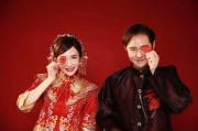 冯雷隐婚八年，老婆是何昊阳，51岁低调幸福