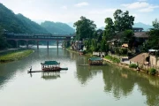 成都九龙沟一日游：古镇踩水漂流，夏日避暑好去处