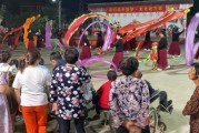 社区文化活动广场舞 点亮乡村夜晚