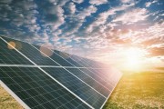 太阳能咋利用？晶硅太阳能电池工作原理大揭秘