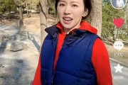 欧阳夏丹素颜街头漫步，淡妆模样你还认得吗？