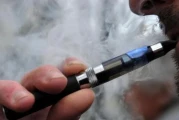 抽电子烟会降低免疫力吗？研究发现危害不小
