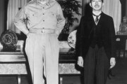 裕仁天皇传：战前日本如何控制教育洗脑民众