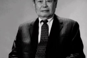 杨振宁与子女关系：物理大师的家庭温情