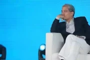 郎咸平：从财经大咖到高学历渣男，人设崩塌