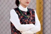 郝蕾新中式两件套穿搭，时尚连衣裙秋装贵气显瘦