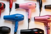 婴儿爱吹风机声？选家用吹风机看这几点