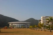 沈丘一高学校简介：一所规模大、师资强的高中