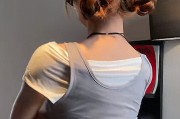 一字肩礼服配什么发型？蝎子辫、半扎发，30秒学会超简单
