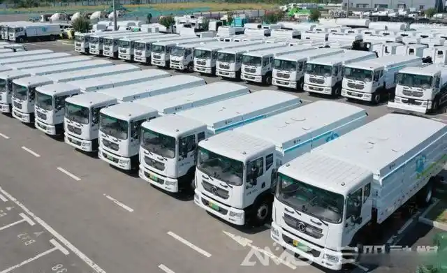 压缩式垃圾车定制_安阳新能源汽车公司_河南犀重新能源汽车