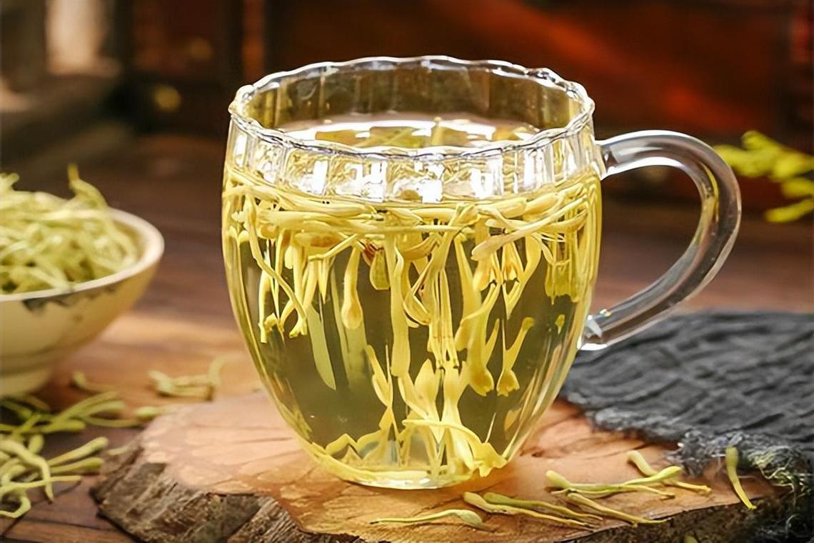 金银花菊花清肝降火_正常的菊花茶是什么颜色_金银花菊花茶功效