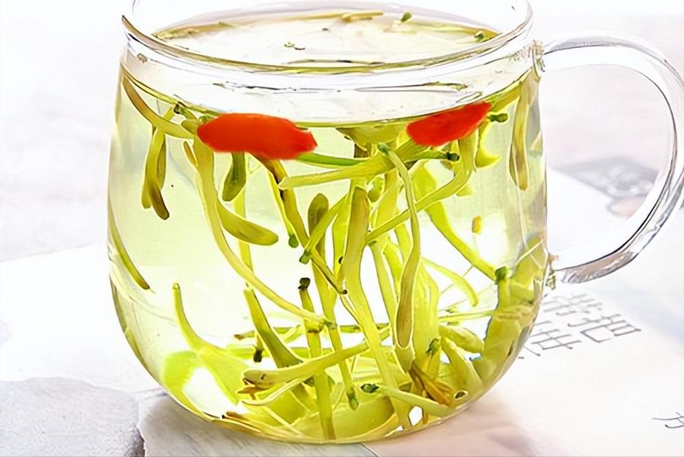 正常的菊花茶是什么颜色_金银花菊花茶功效_金银花菊花清肝降火