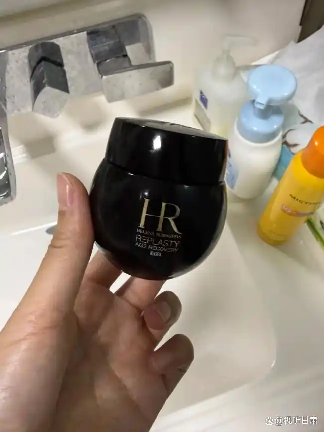 男士除眼袋的最好方法_什么眼霜去眼袋效果好_露卡菲娅小蓝瓶淡纹眼霜