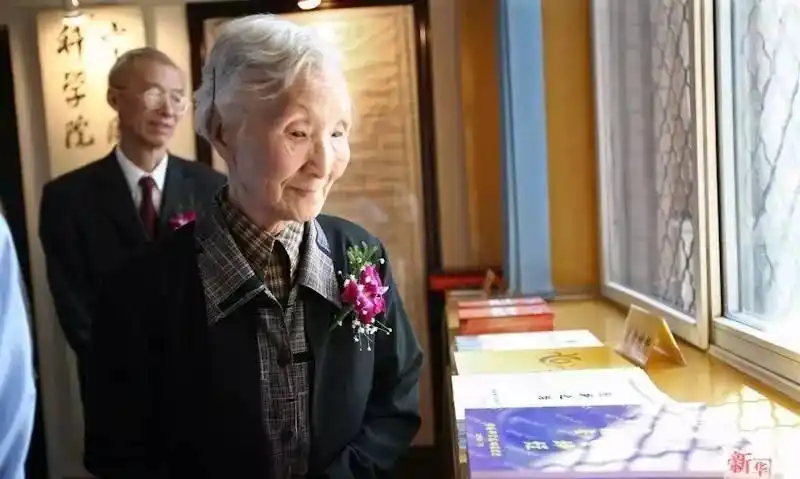 李佩 中科院最美玫瑰 传奇女性_李玫瑰