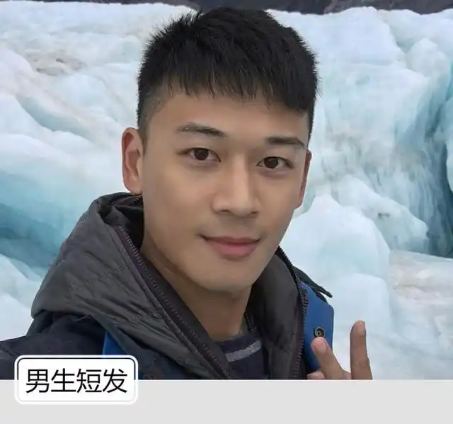 子弹头短发发型_短子弹头发型有几种_男生短发造型