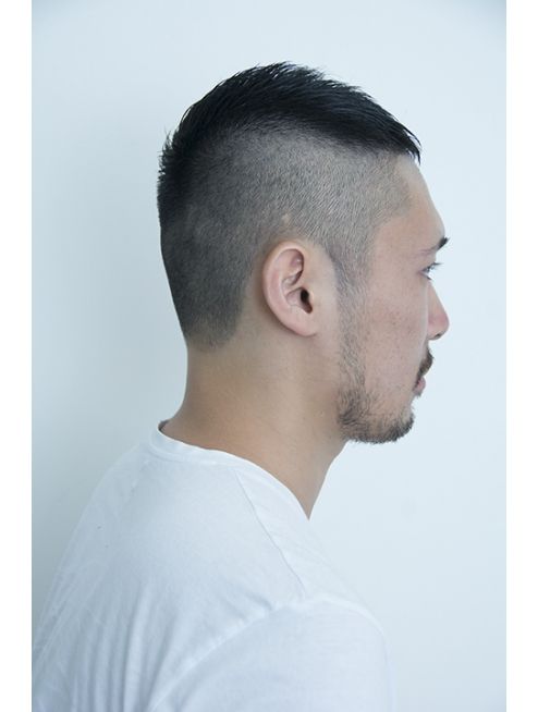 短子弹头发型有几种_男士清爽发型_男士显精神发型