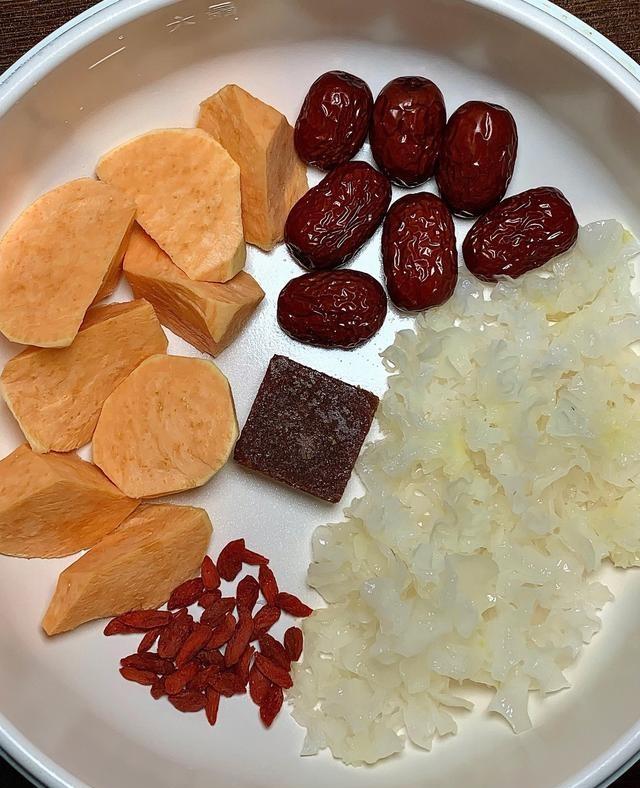红糖汤方_姜枣红糖水_常喝甘草水有什么好处