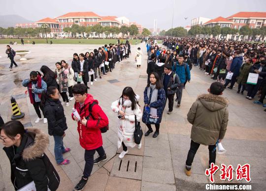 中国传媒大学南广学院艺考报考人数_中国传媒大学南广学院文化管理学院_艺考校考人数竞争激烈
