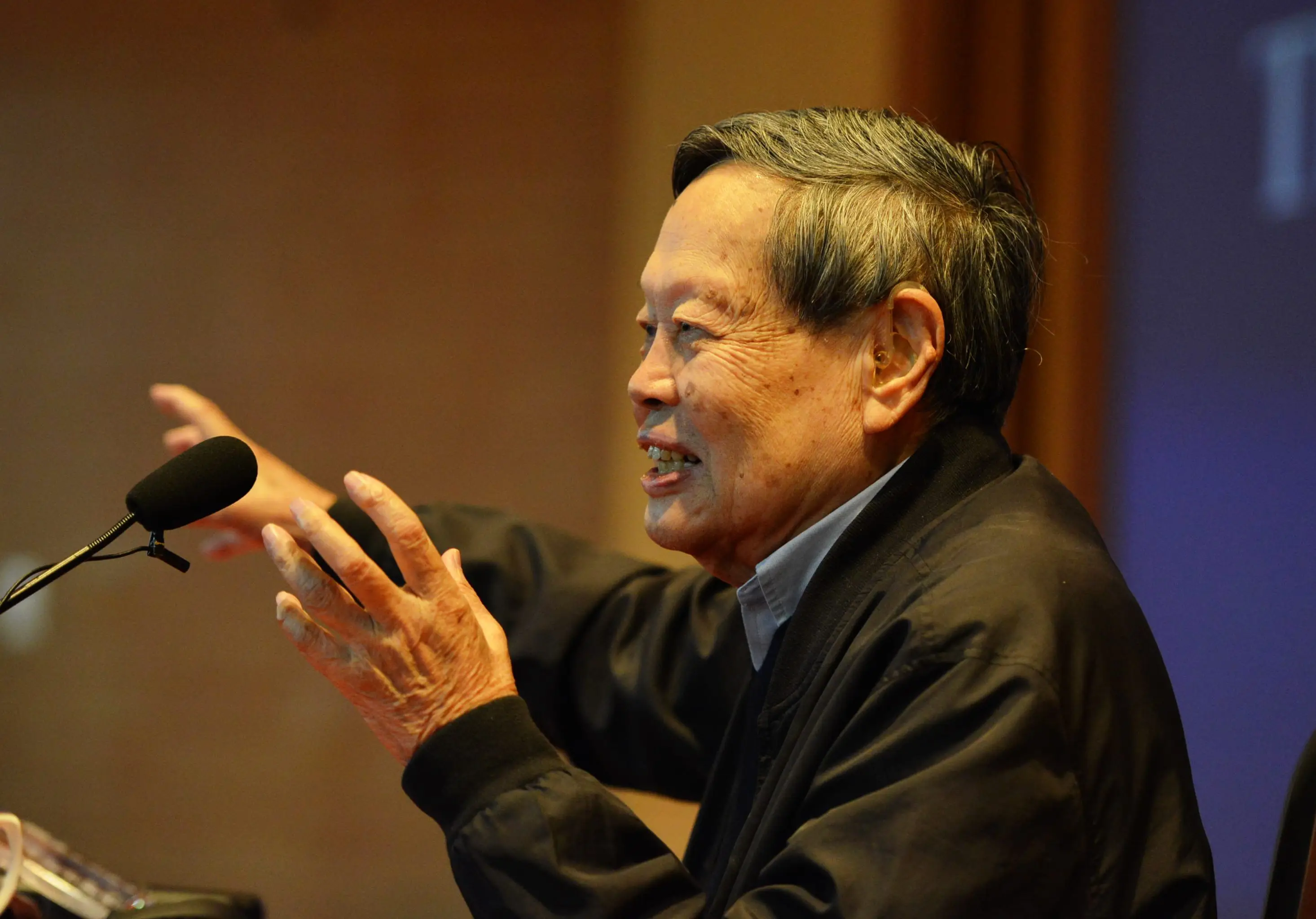 罗孟华 杨振宁 母亲教育_杨振宁和孩子的关系