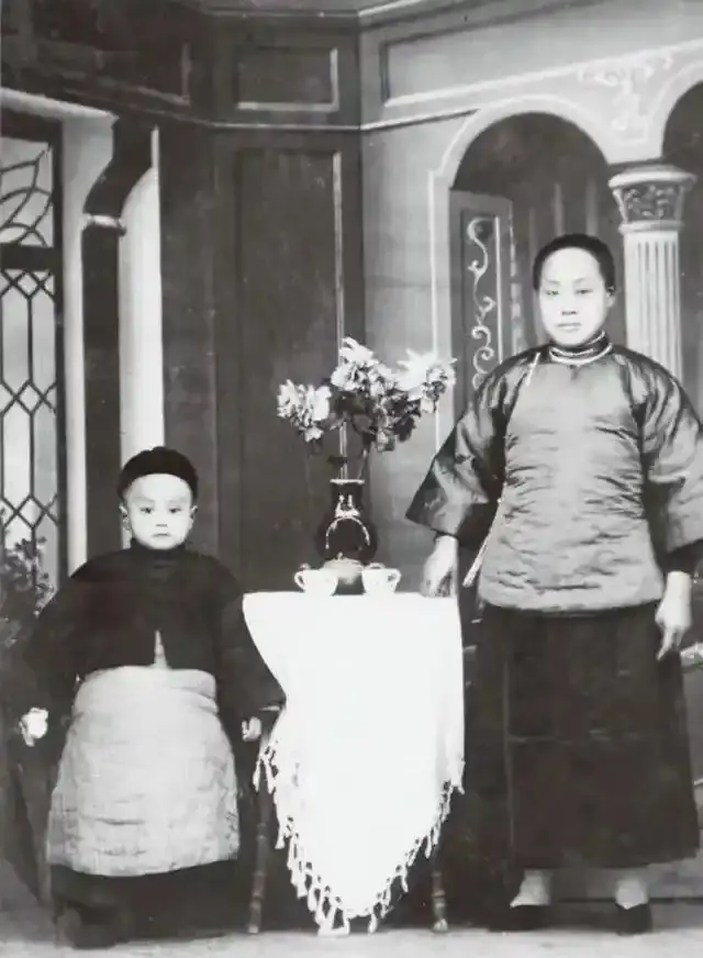 杨振宁和孩子的关系_罗孟华 杨振宁 母亲教育