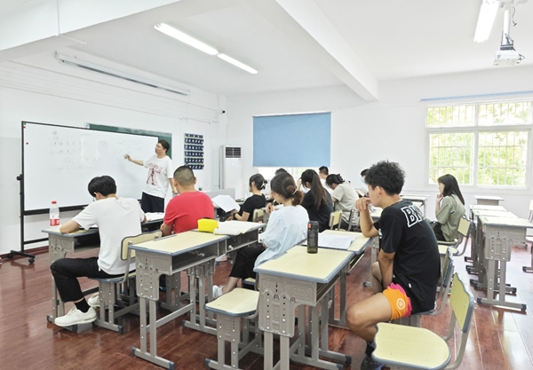 苏州中考语文备考建议_夯实基础知识提高阅读理解能力_苏州中考试题及答案
