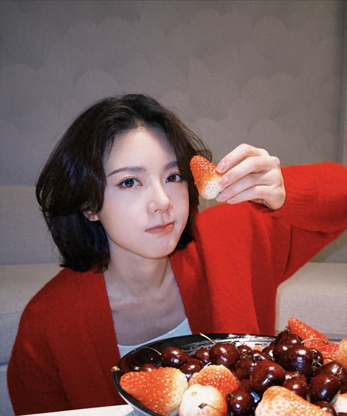 miumiu hk官网_赵今麦私下状态_赵今麦MiuMiu造型