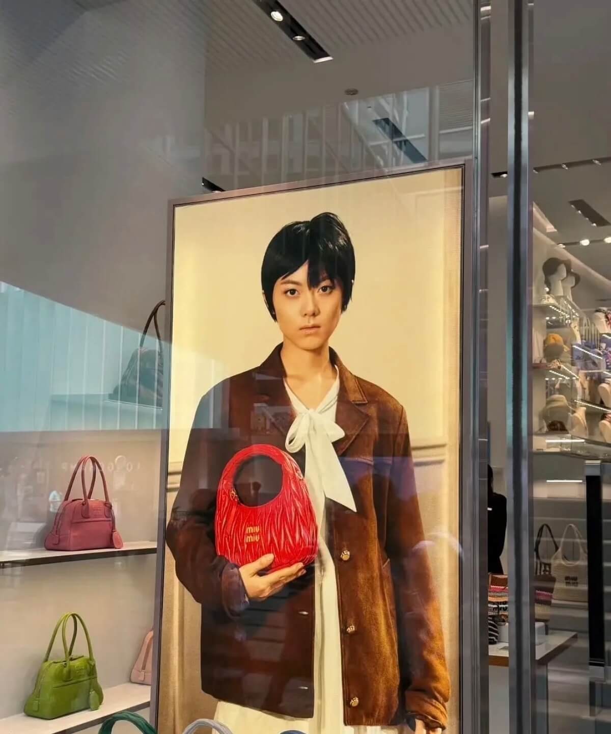 miumiu hk官网_赵今麦MiuMiu造型_赵今麦私下状态
