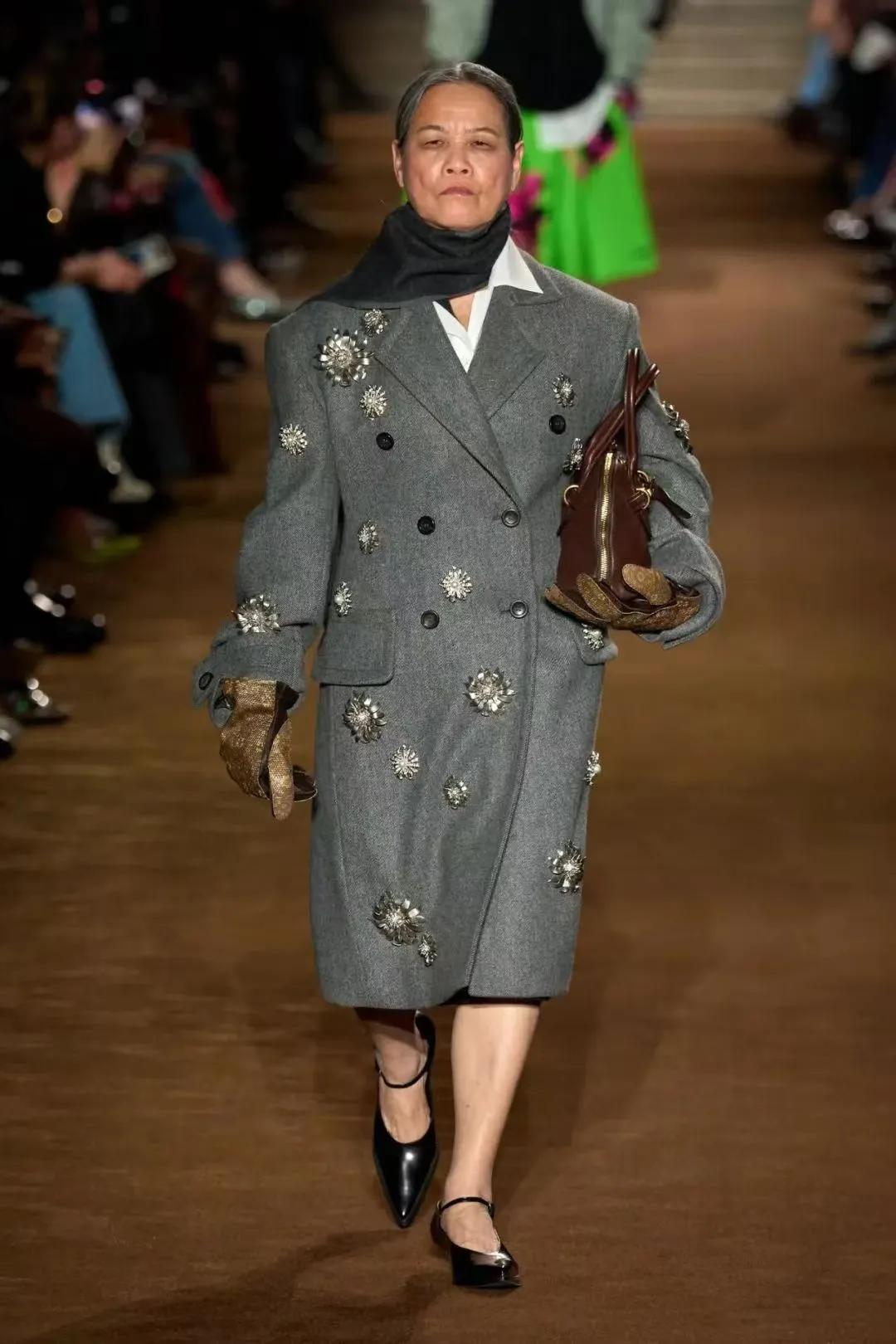 miumiu hk官网_Miu Miu品牌增长策略 Prada集团Miu Miu市场表现分析 Miu Miu时尚潮流营销策略