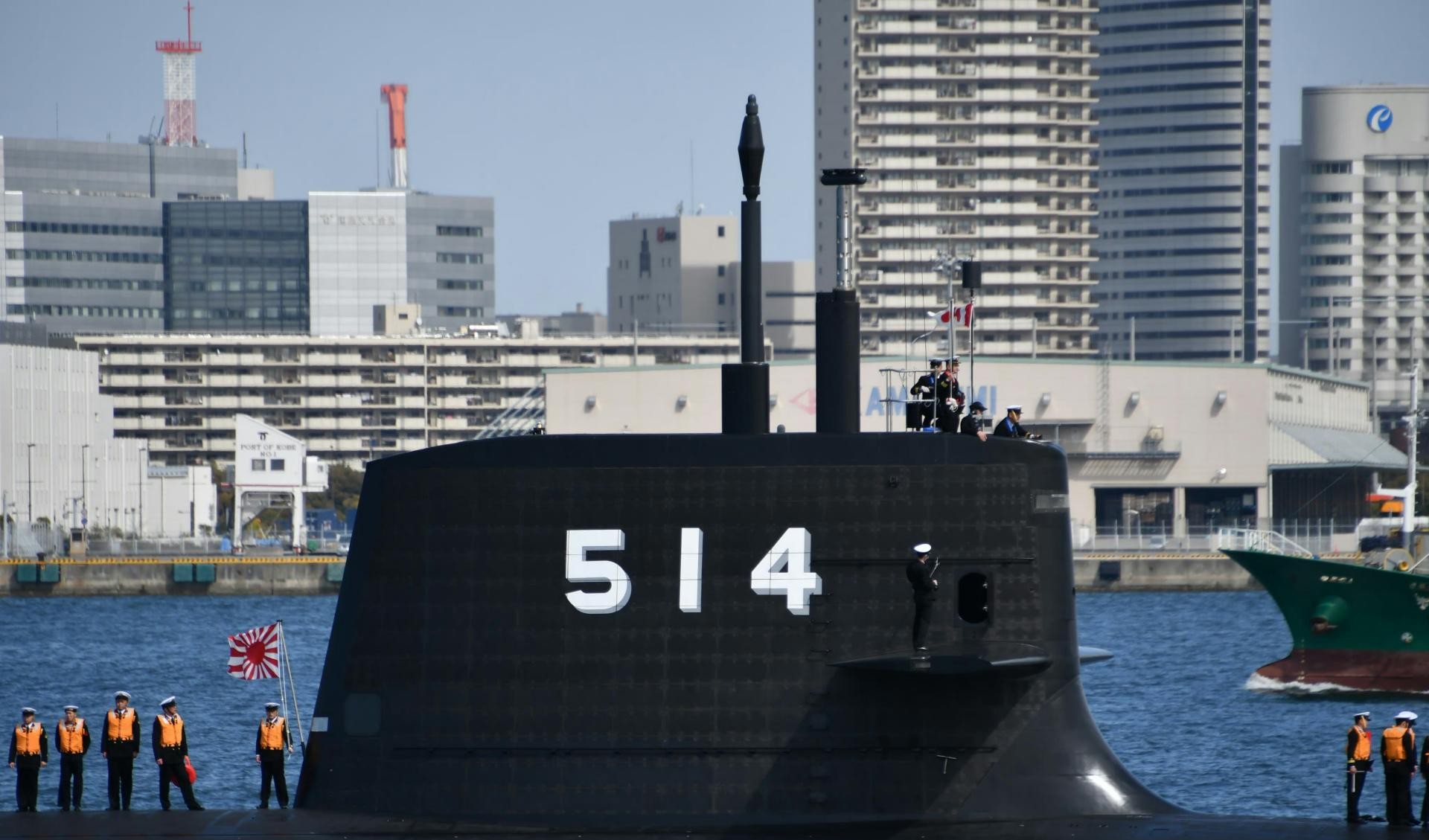 日本大鲸级潜艇下水_中国039,041,043 潜艇的数量_中国潜艇技术差距