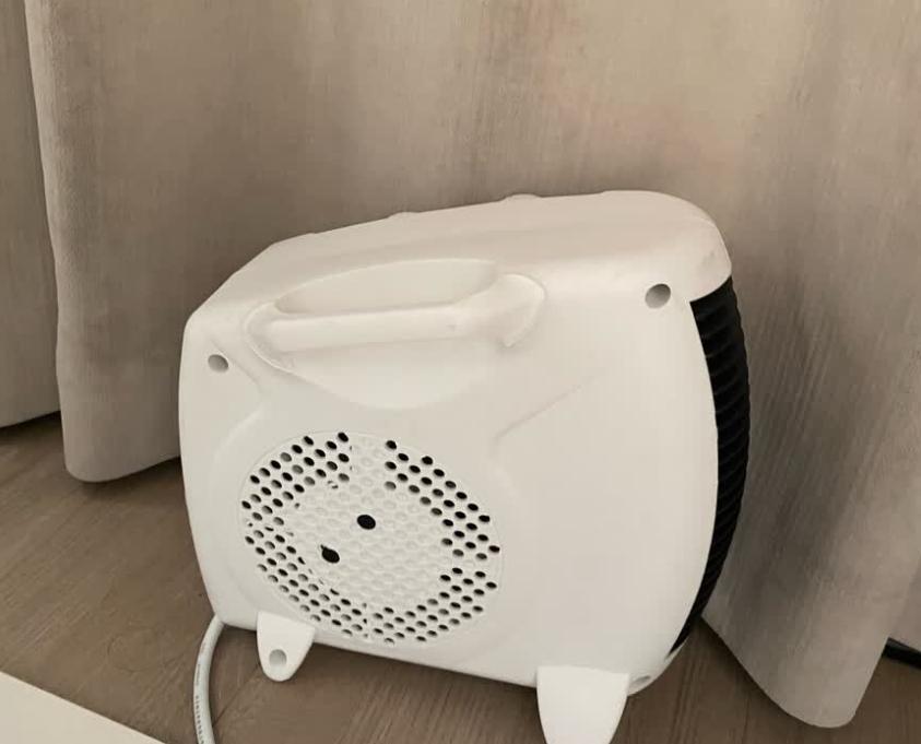 取暖器哪个牌子好用_高端主流款电暖器_经典桌面款暖风机