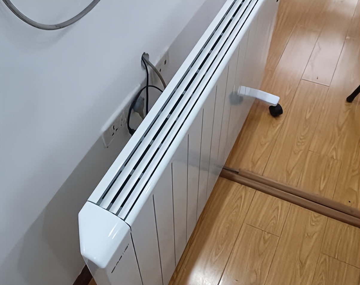 高端主流款电暖器_经典桌面款暖风机_取暖器哪个牌子好用