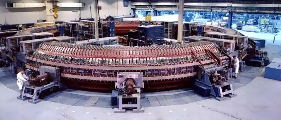 三体加速器原理_三体中华二号高能加速器基地_高斯加速器