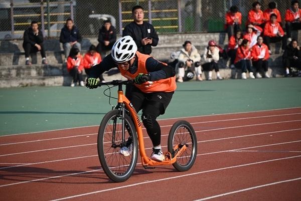 体育健将_高校体育课改革_特色体育课抢课大战