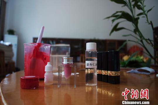 什么样的口红可以食用_自制可食用口红_母亲节礼物_健康口红配方