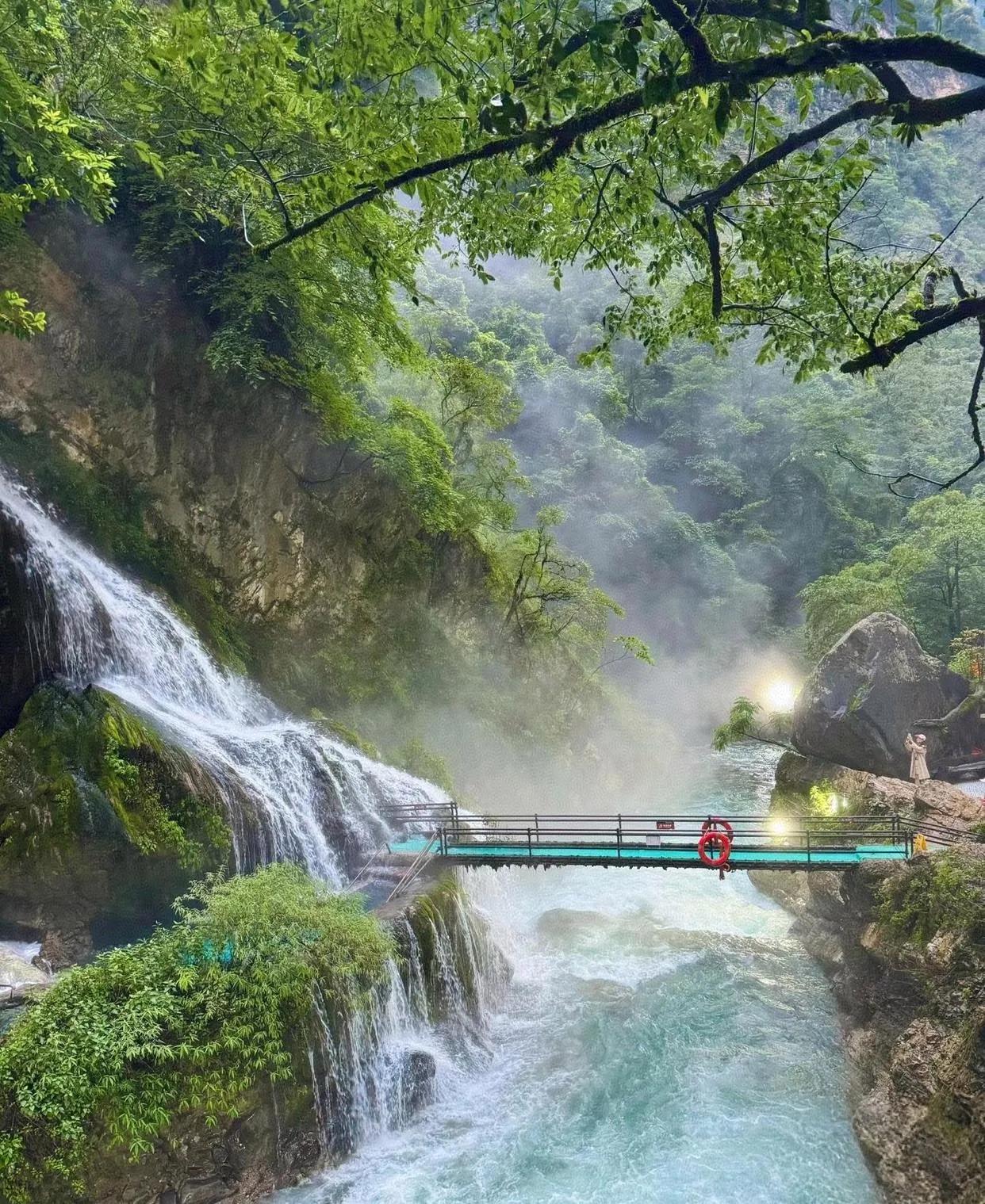 螺髻山温泉瀑布_邛海泸山风景区_四川西昌旅游景点大全