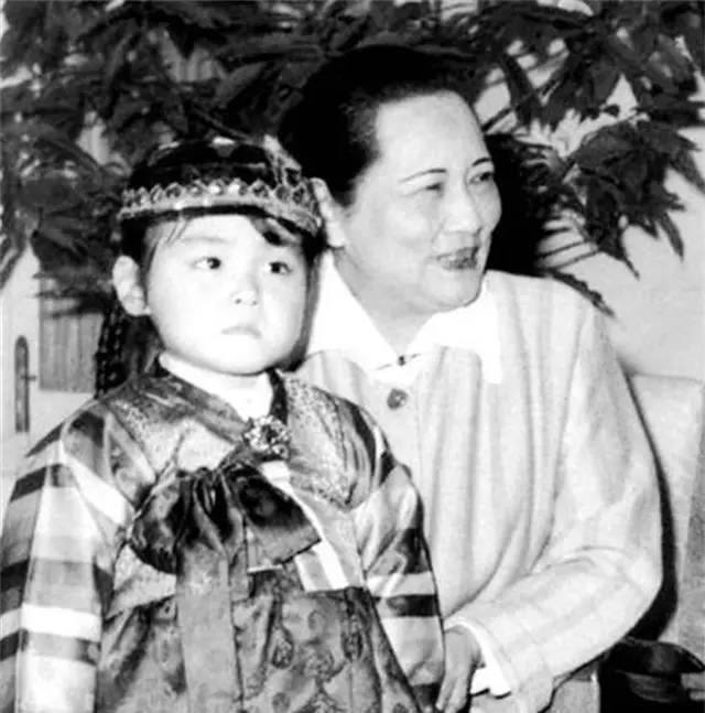 宋庆龄与隋永清隋永洁的代抚养关系_宋庆龄对隋氏姐妹的关爱与教育_宋庆龄的女儿隋永清