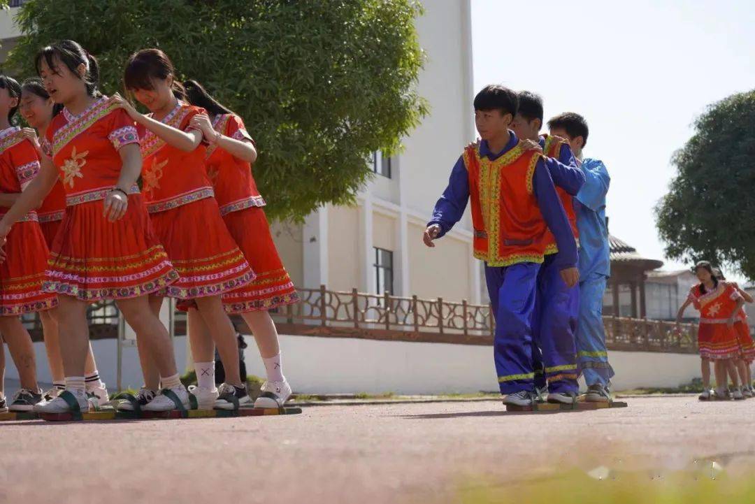 上思县民族中学 民族团结教育 浸润式校园文化建设_上思县民族中学
