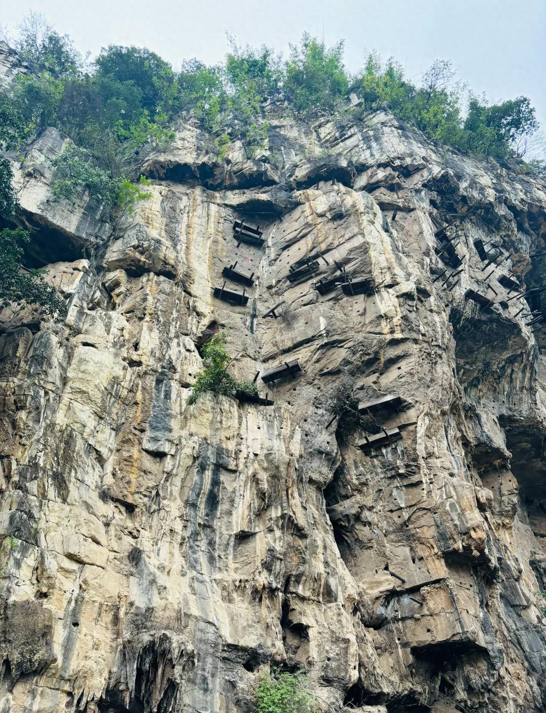珙县悬棺历史与僰人文化_四川珙县麻塘坝悬棺_武夷山的悬棺文化