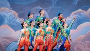 2024年央视春晚杂技表演《跃龙门》