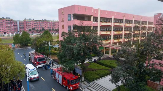 中小学校幼儿园消防安全规定_中小学校幼儿园消防安全管理要求_消防进幼儿园稿件