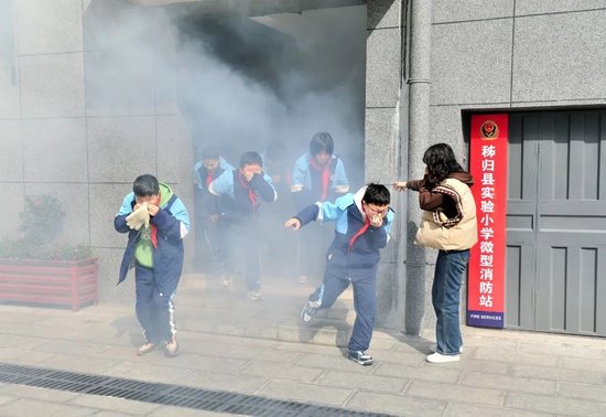 中小学校幼儿园消防安全管理要求_消防进幼儿园稿件_中小学校幼儿园消防安全规定