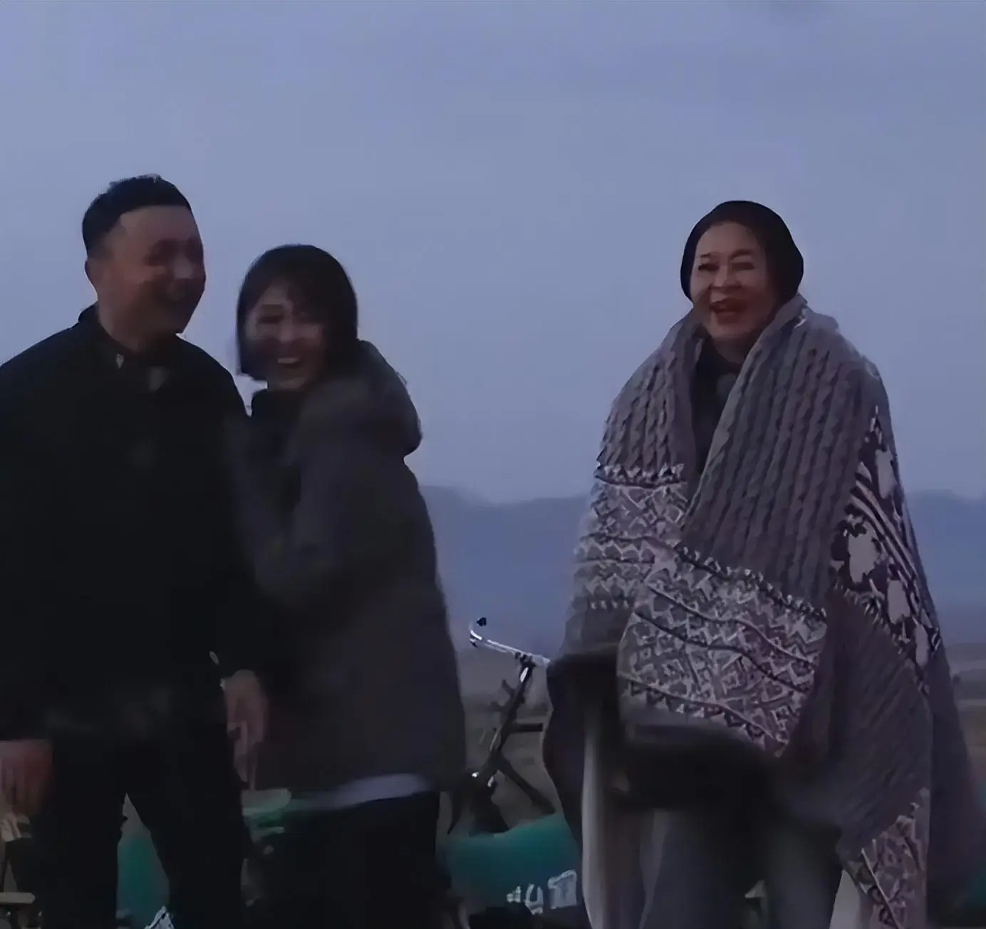 王冠婚讯 王冠尼格买提 王冠41岁结婚_央视记者王冠老婆